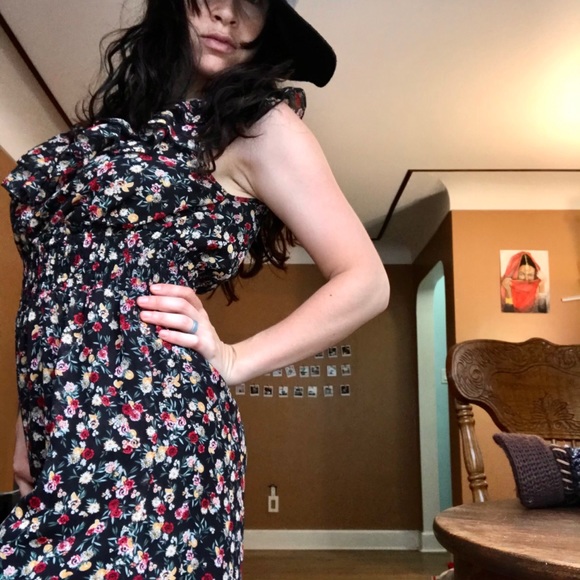 SUZY SHIER ruffled flowered boho dress - Picture 5 of 9